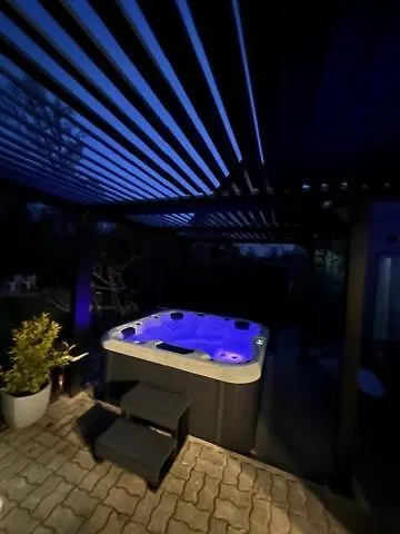 Verandas Vendeghaz Prázdninový dům *